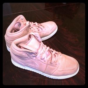 Air Jordan’s pink